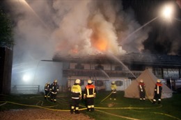Khách sạn ở Đức bị thiêu rụi, 5 người chết